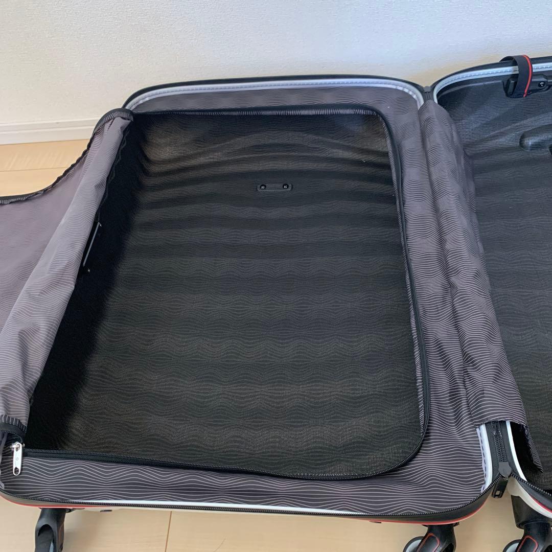 サムソナイト　防水超軽量ライトショック スポーツ 機内預け無料預け入れ最大サイズ