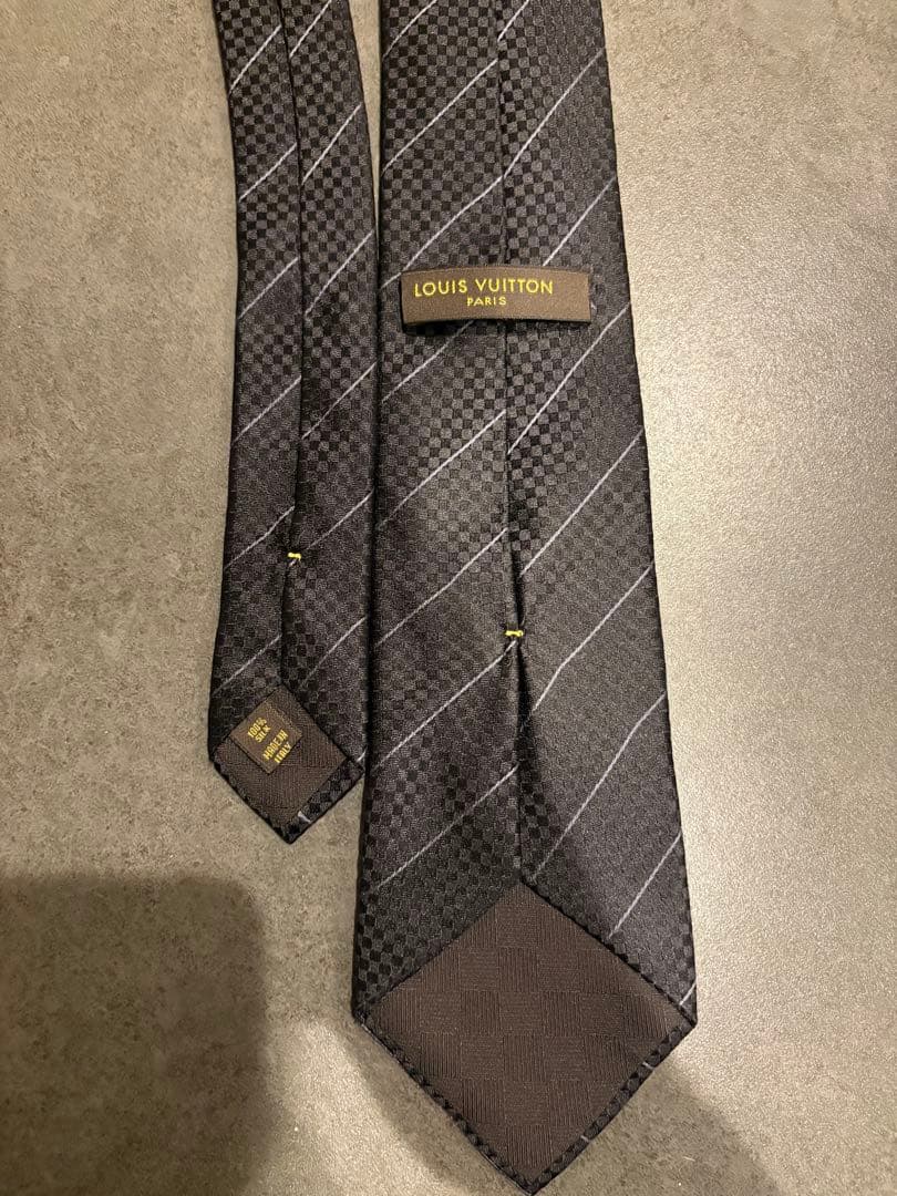 Louis Vuitton ブラックストライプ ネクタイ