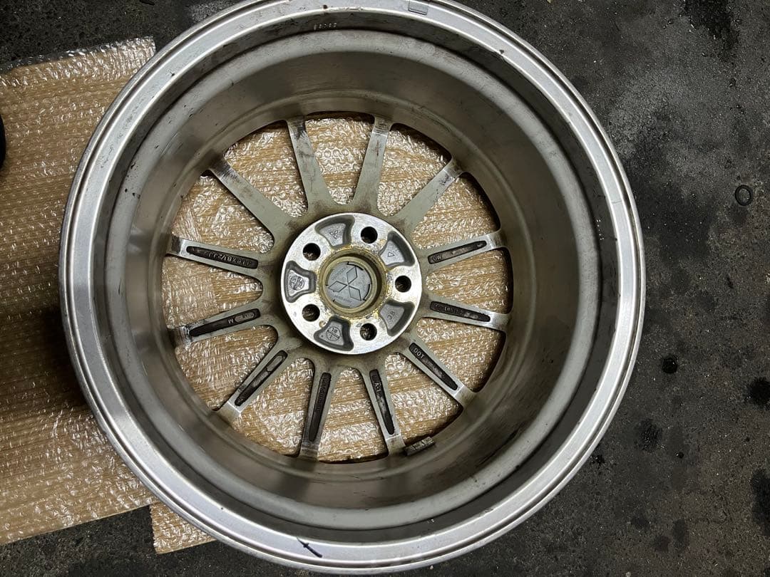 三菱 18インチ シルバー ホイール