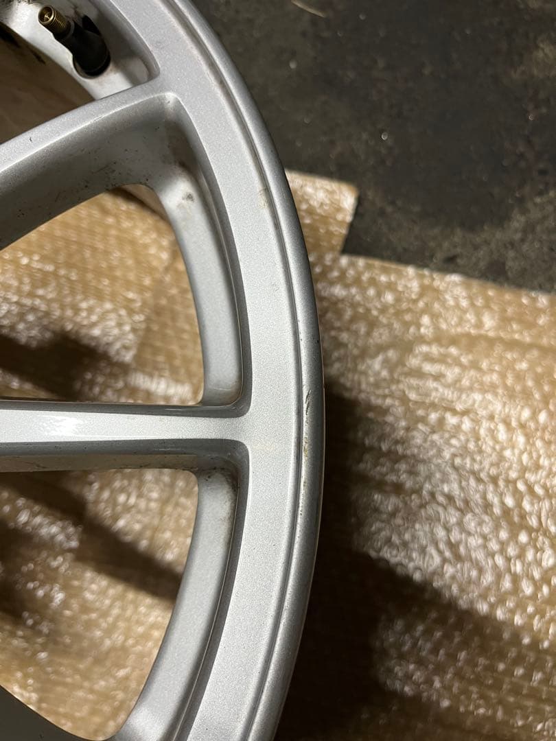 三菱 18インチ シルバー ホイール