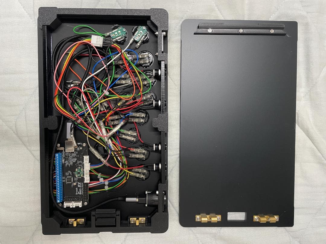 【Brook】OneFRAME使用 くろまき工房 薄型傾斜レバーレス アケコン