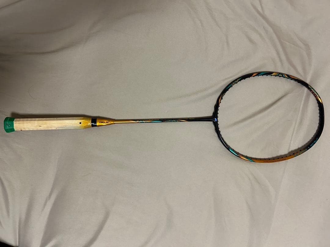 バドミントンラケット アストロクス88Dプロ