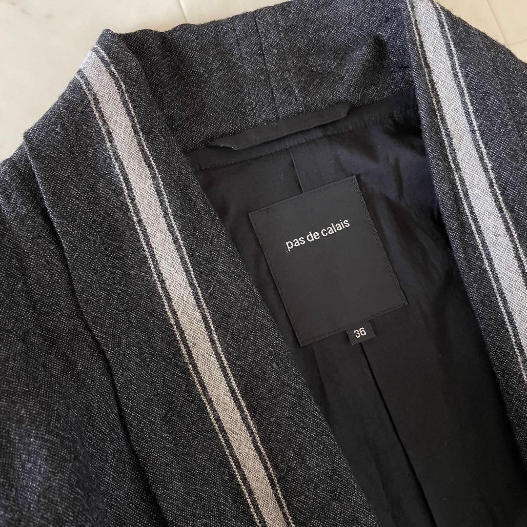 パドカレ チャコール 春まで使えるコート 軽い