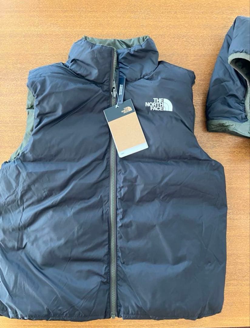 The North Face リバーシブルダウンベスト
