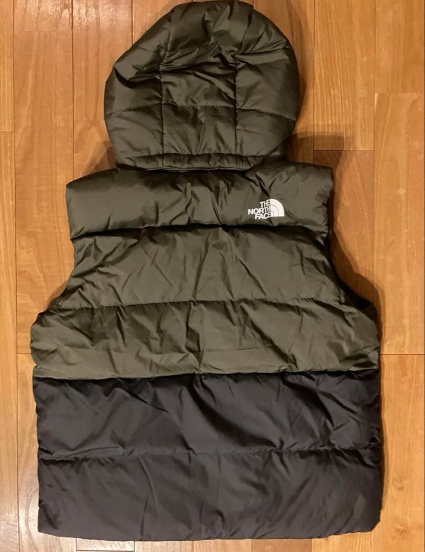 The North Face リバーシブルダウンベスト