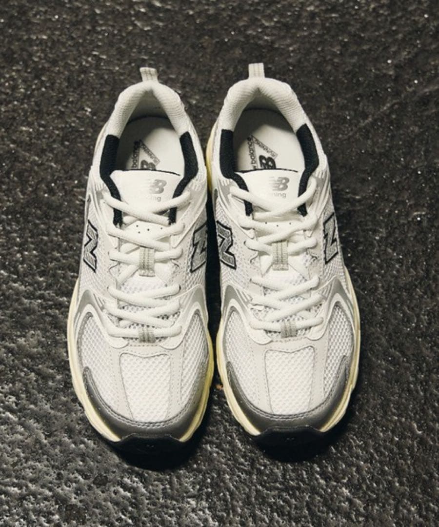 最終値下げ【新品未使用品】NewBalance MR530TAシルバー 24.5