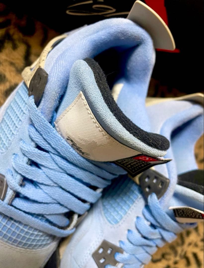 靴 NIKE AIR JORDAN 4 RETRO UNIVERSITY BLUE