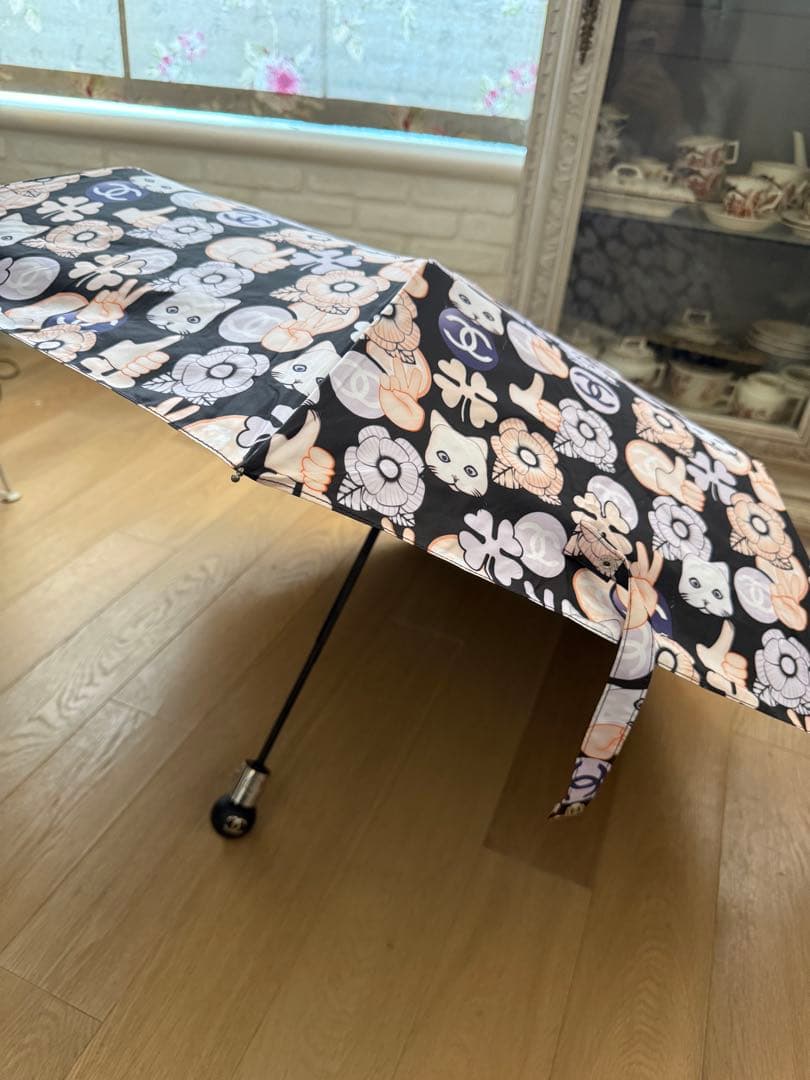 シャネルCHANELレア！シュペットちゃん猫折り畳み傘