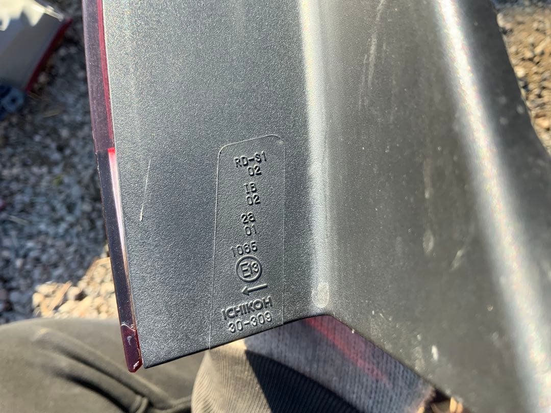 クラウン　アスリート　ＧＲＳ１８２　左　テールランプ