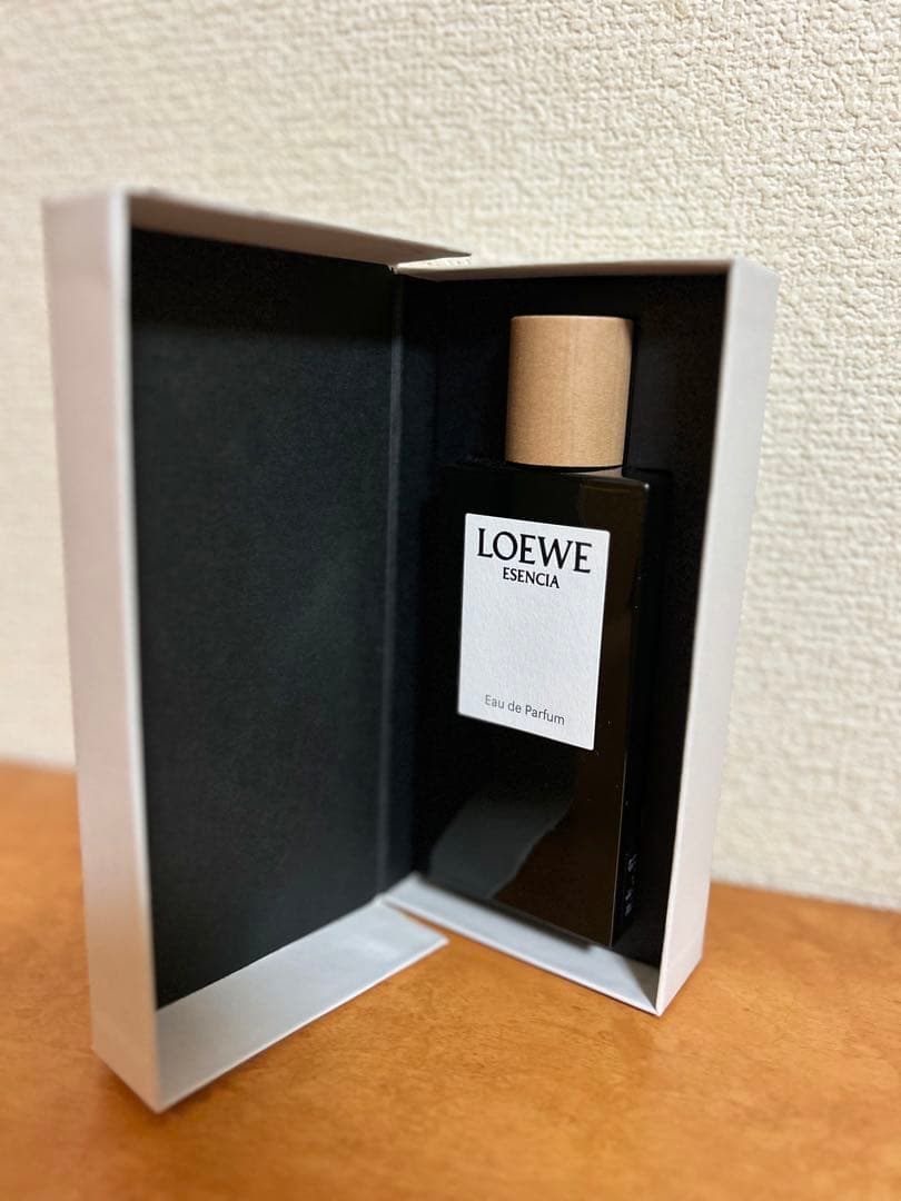 【美品】LOEWE ESENCIA オードパルファム 100ML