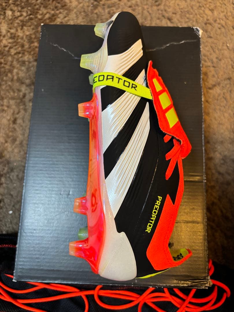 新品未使用⭐︎希少 adidas プレデター エリート FT FG 22.5cm