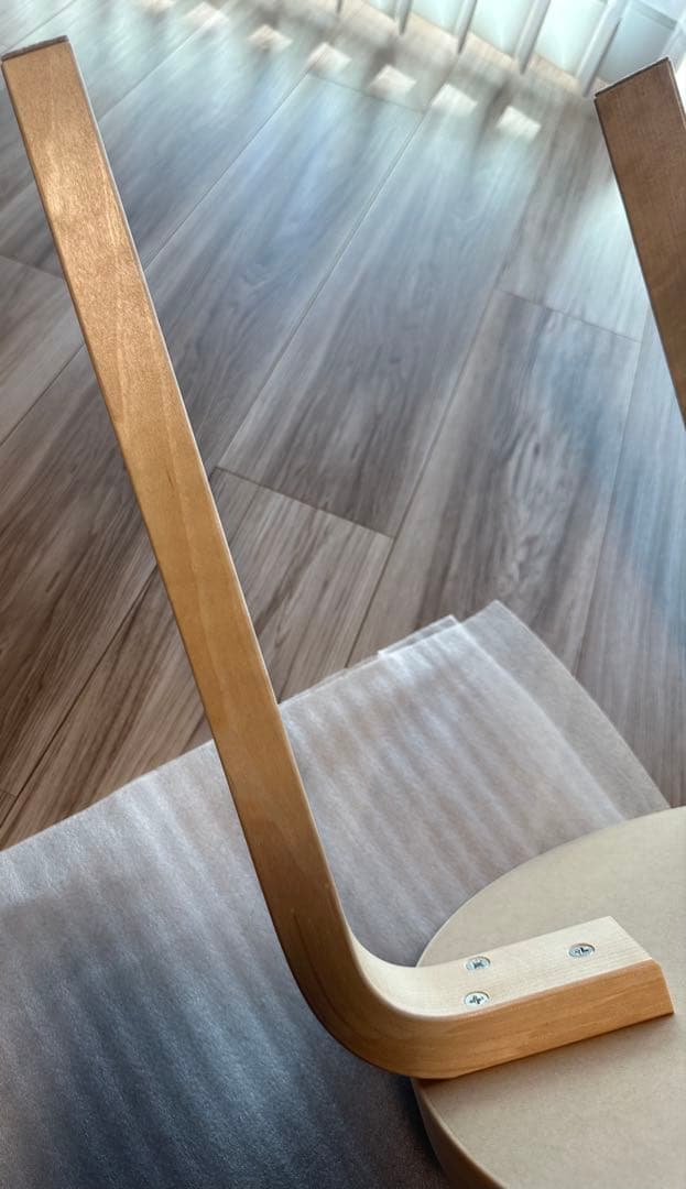 artekアルテックスツール60Stool3本脚ブラック リノリウム2024年製