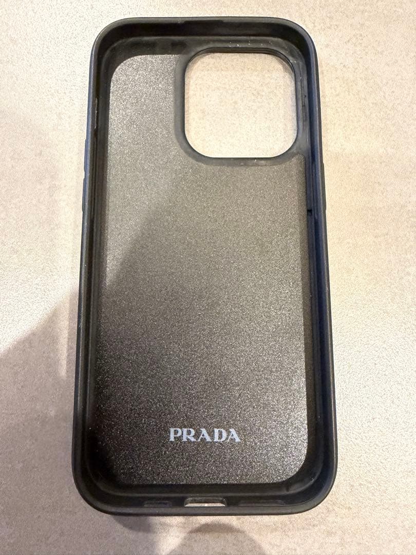 PRADA ブラックレザー iPhone14pro ケース