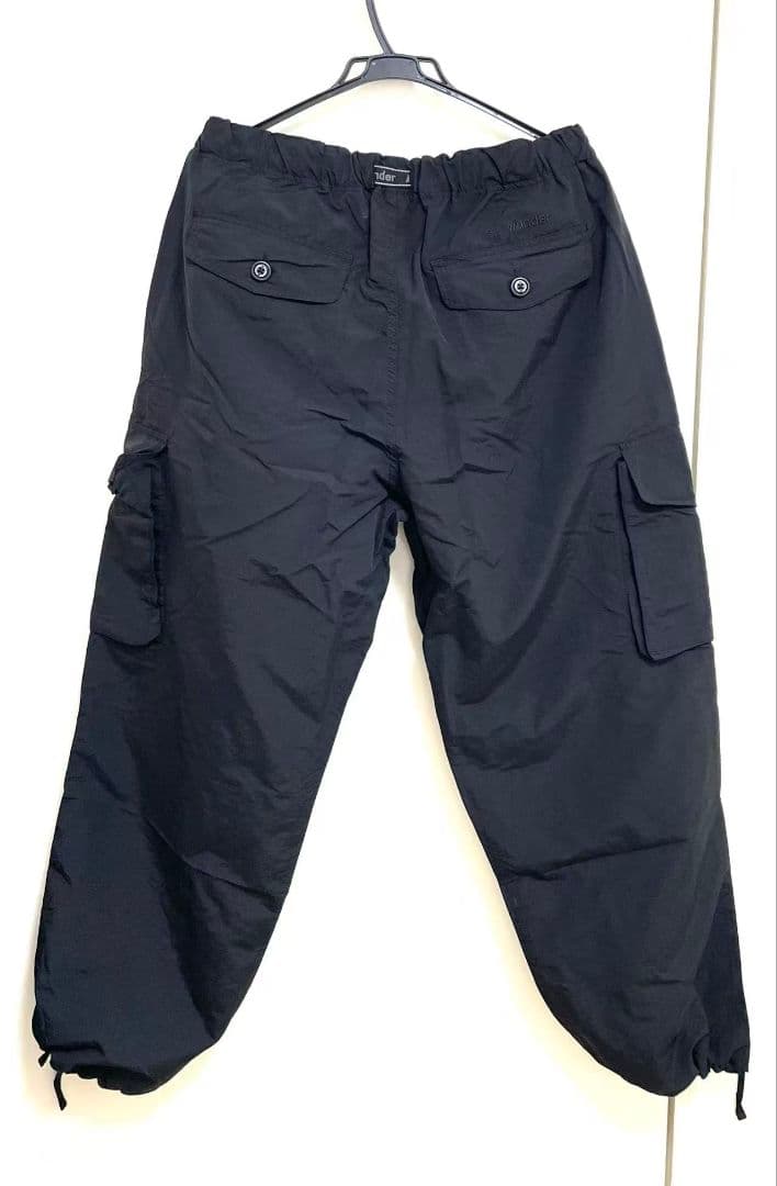 パンツ and wander oversized cargo pants