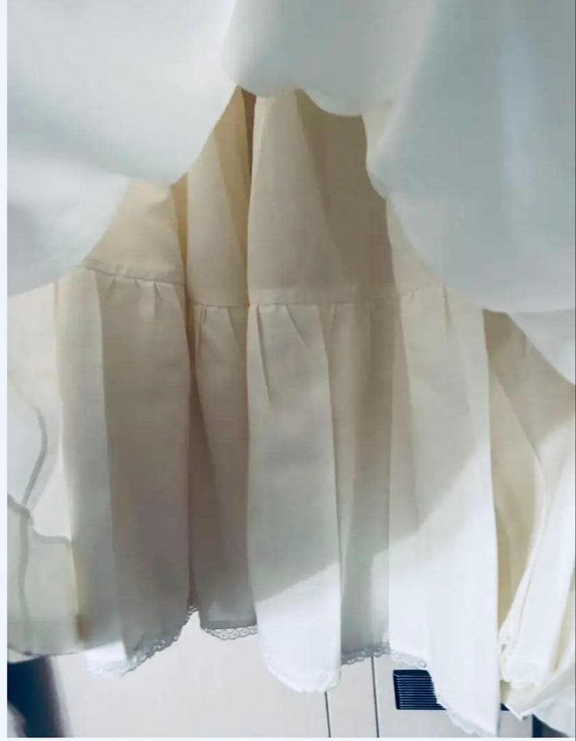 ena、familiaファミリアのスペインデザインドレス