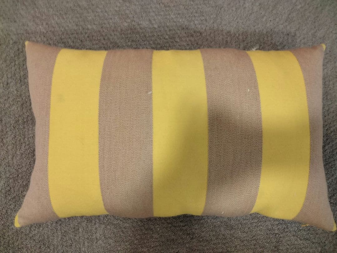 kvadrat raf simons クッション