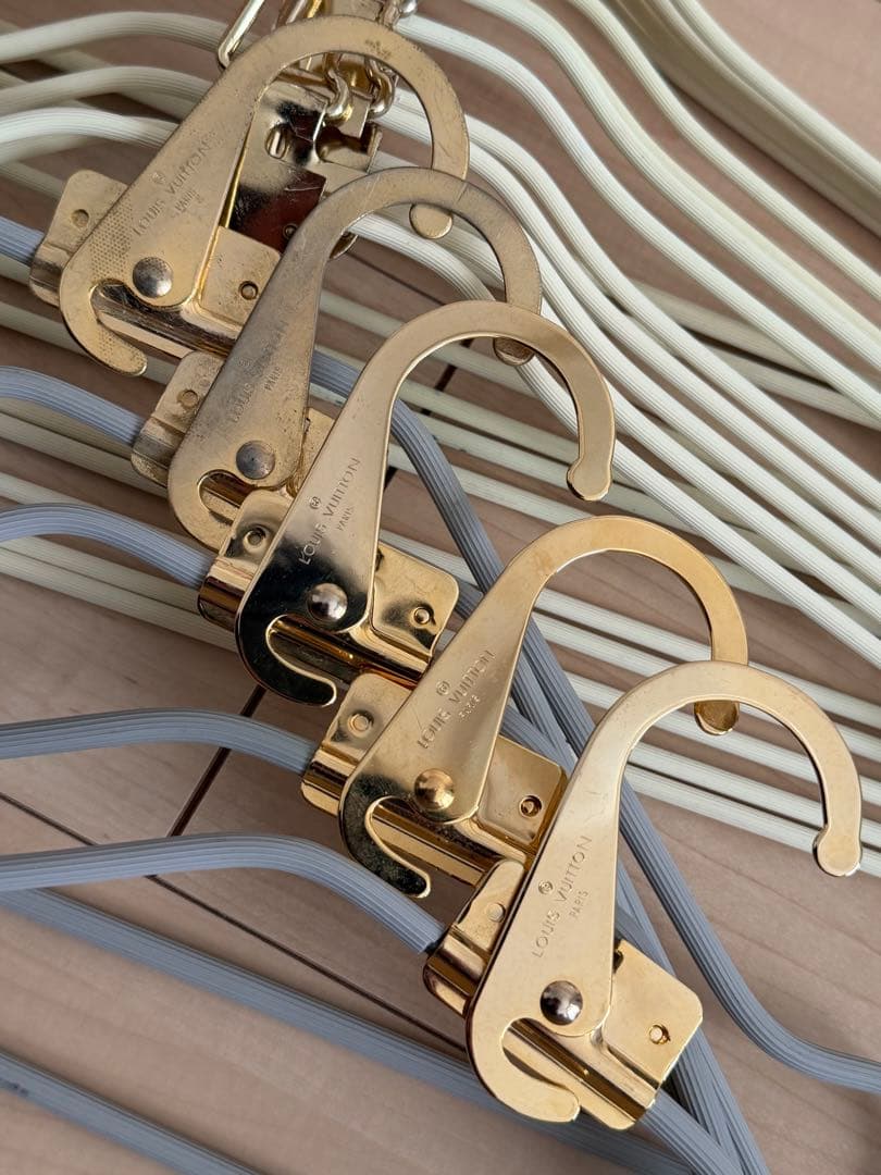 LOUIS VUITTONのハンガー＆HERMES ボックス