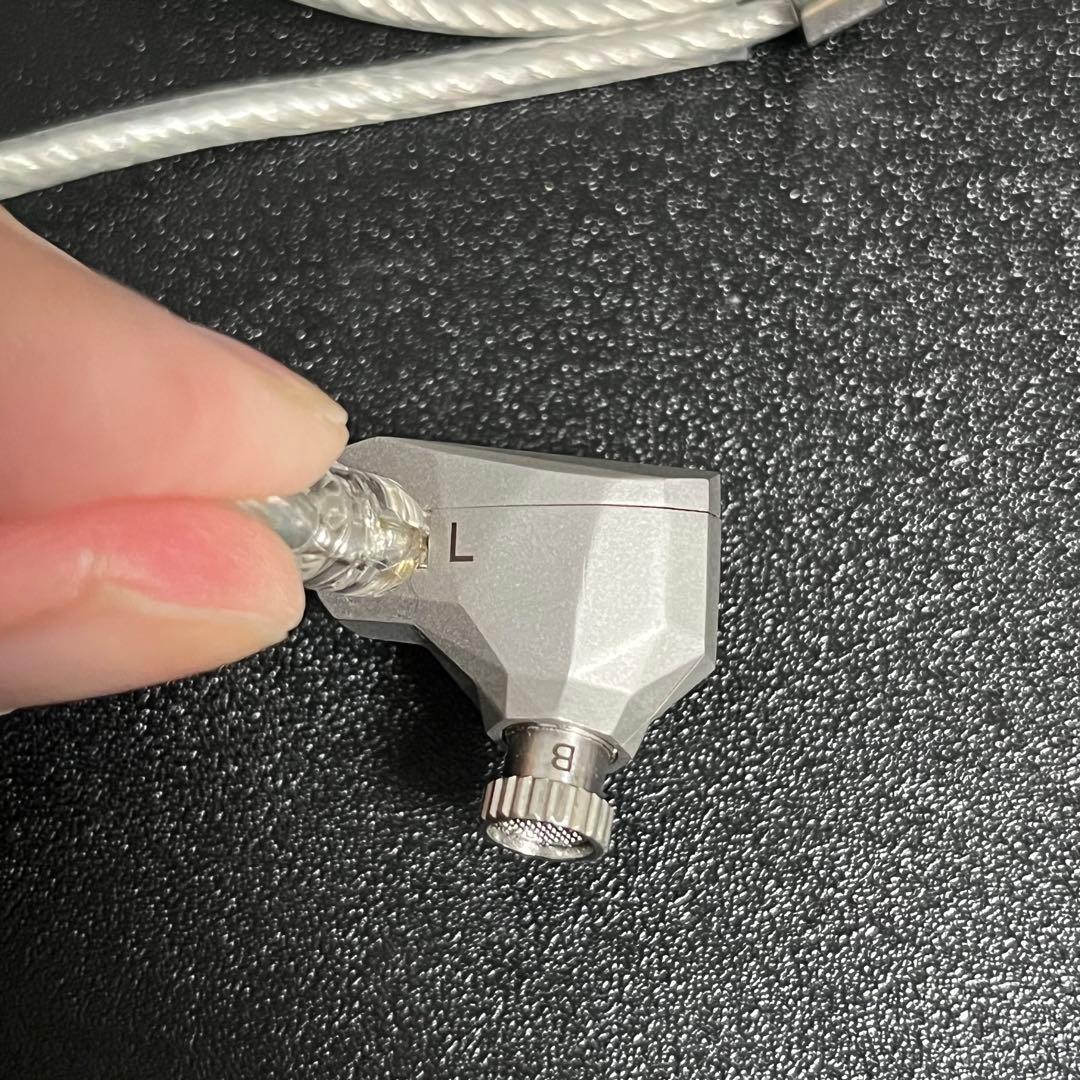 水月雨　moondrop Kadenz イヤホン　美品