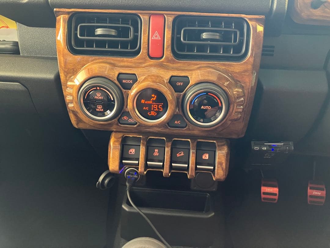 ジムニーJB64 JB74 JC74 内装パネル　セットエアコン、メーターなど