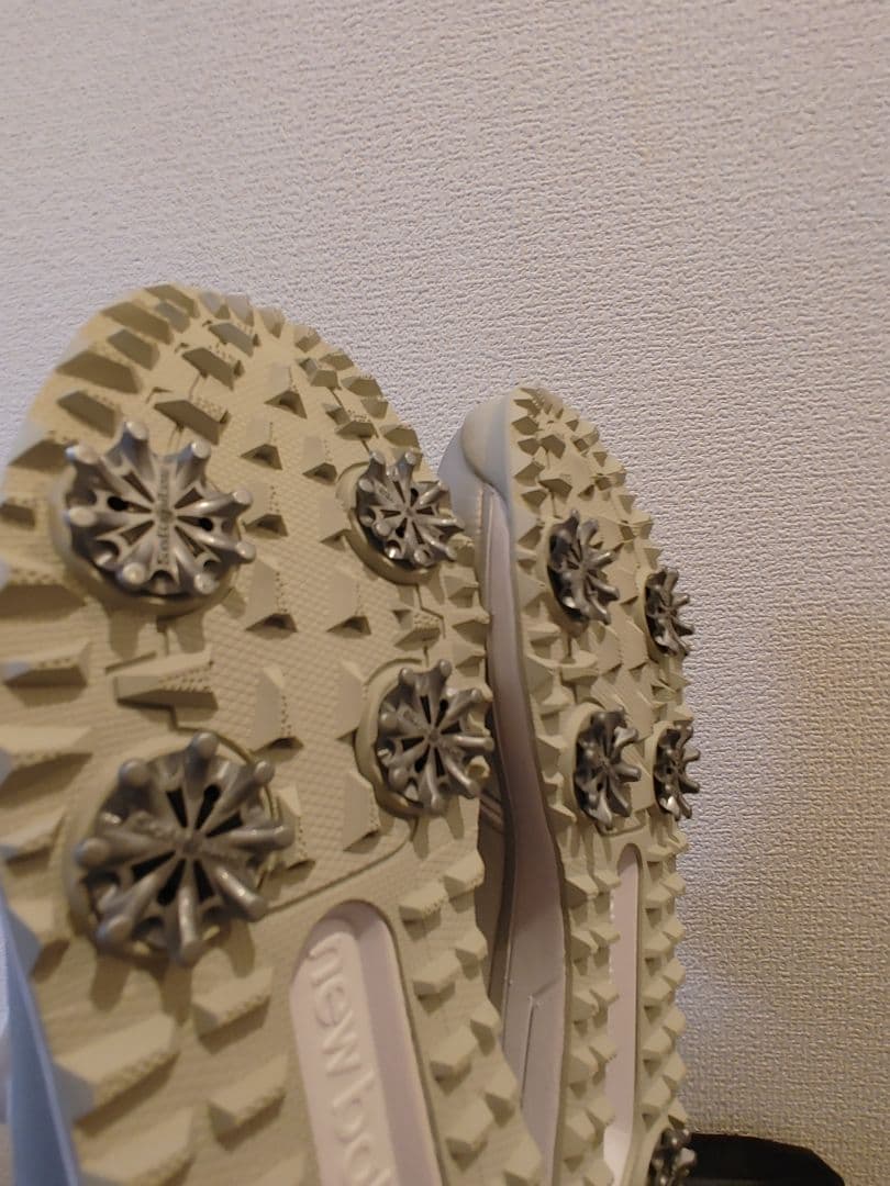 ニューバランス　ゴルフシューズ スパイク　23.0センチ　シルバー　ダイヤル