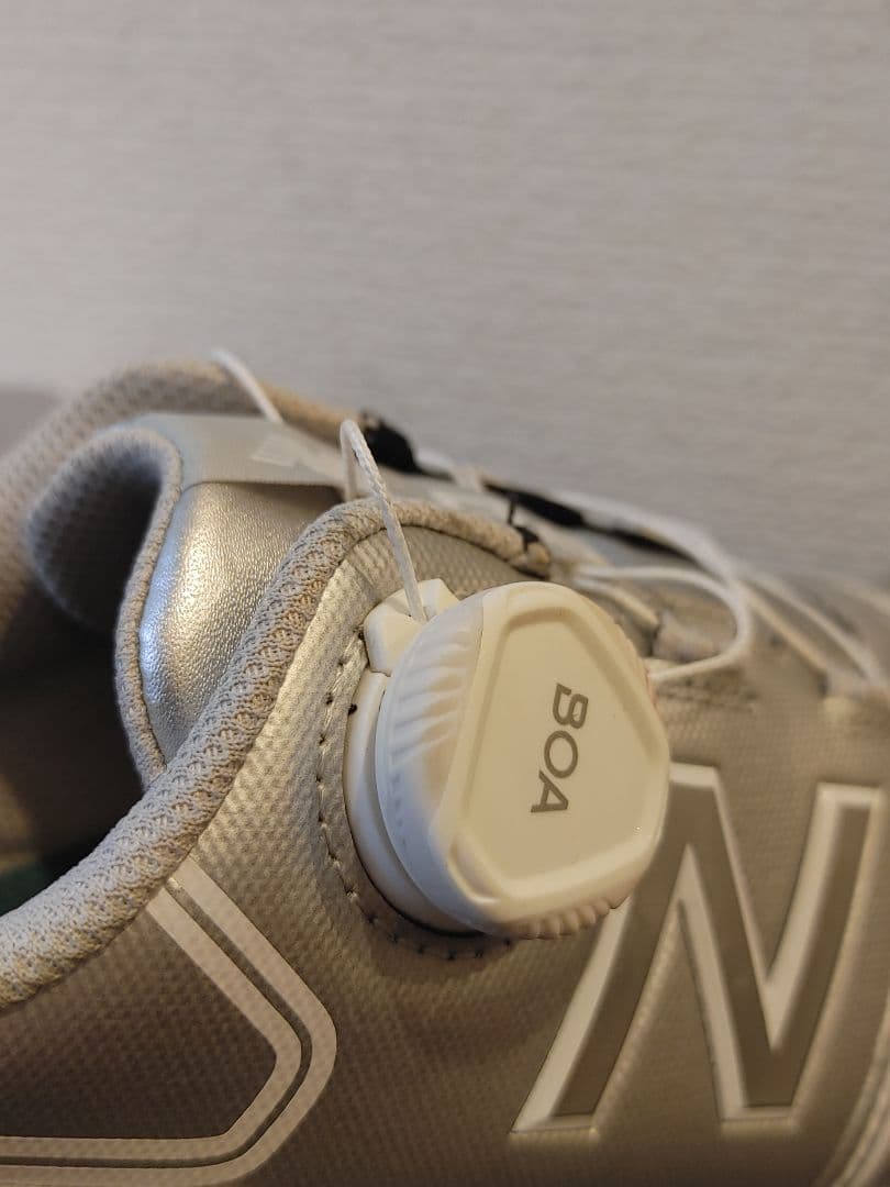 ニューバランス　ゴルフシューズ スパイク　23.0センチ　シルバー　ダイヤル