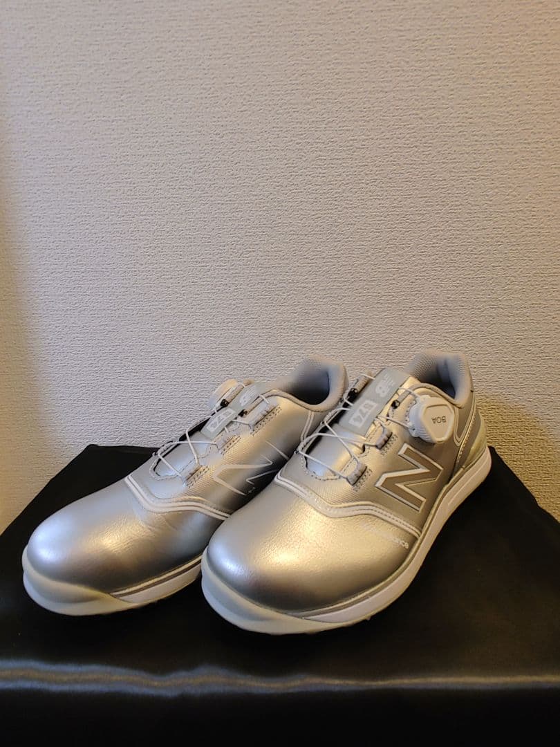 ニューバランス　ゴルフシューズ スパイク　23.0センチ　シルバー　ダイヤル