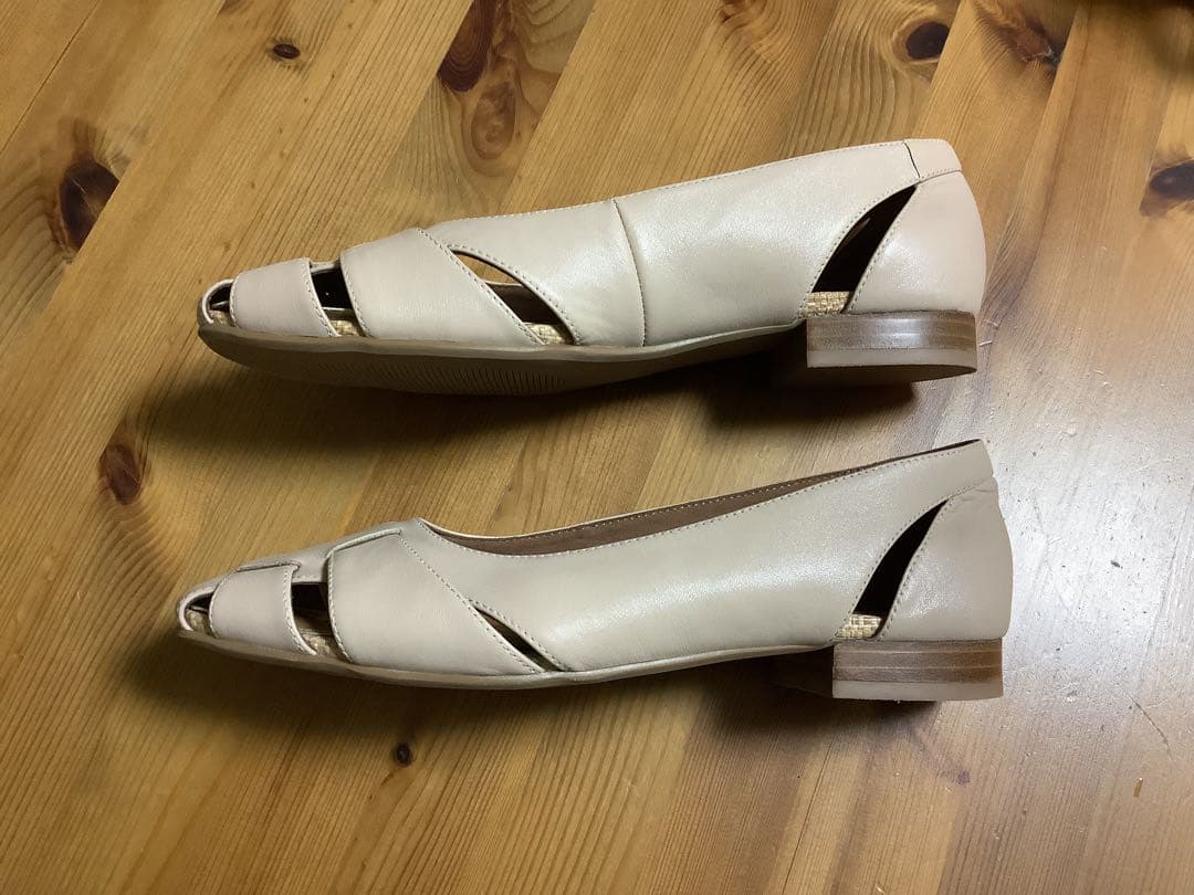 ing グルカデザインローヒールパンプス