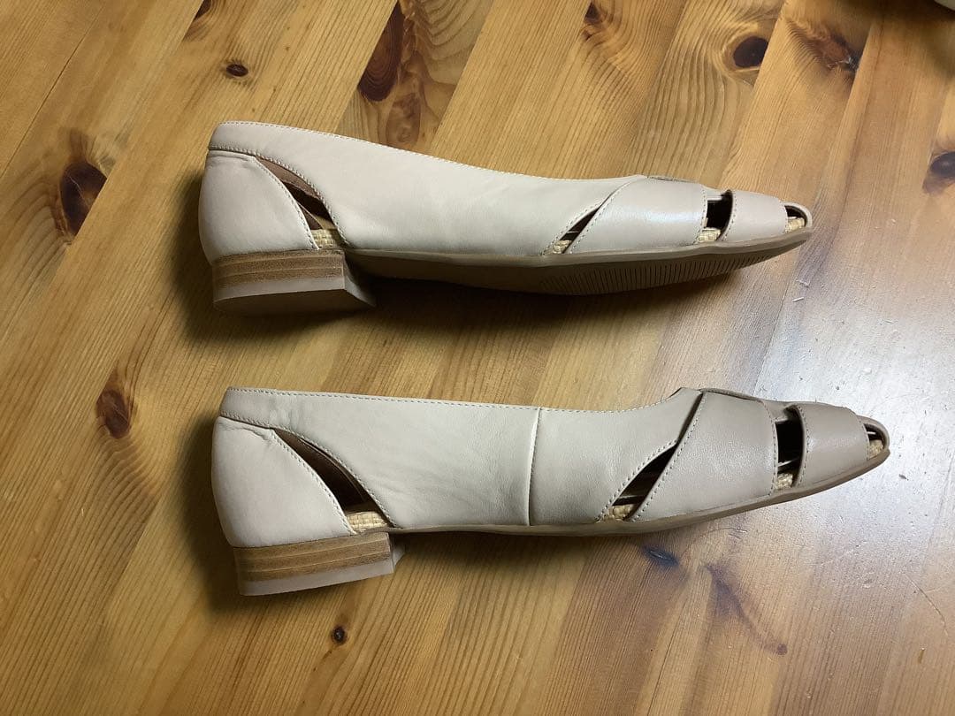 ing グルカデザインローヒールパンプス