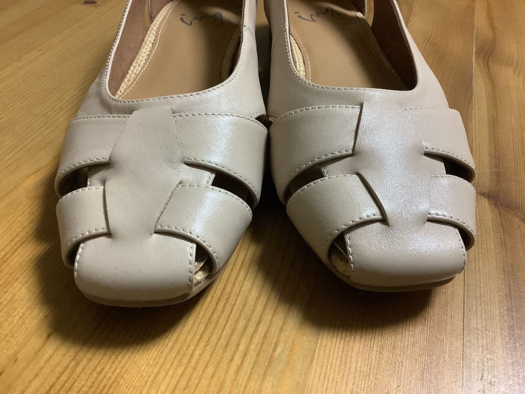 ing グルカデザインローヒールパンプス