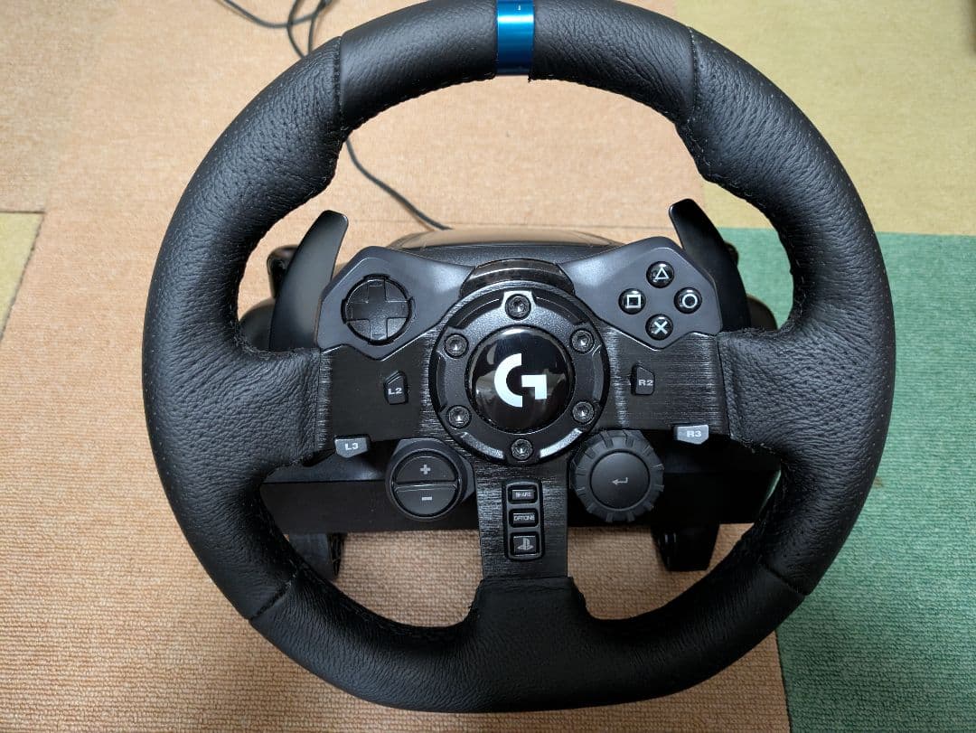 Logicool G923 レーシングハンドル&ペダル