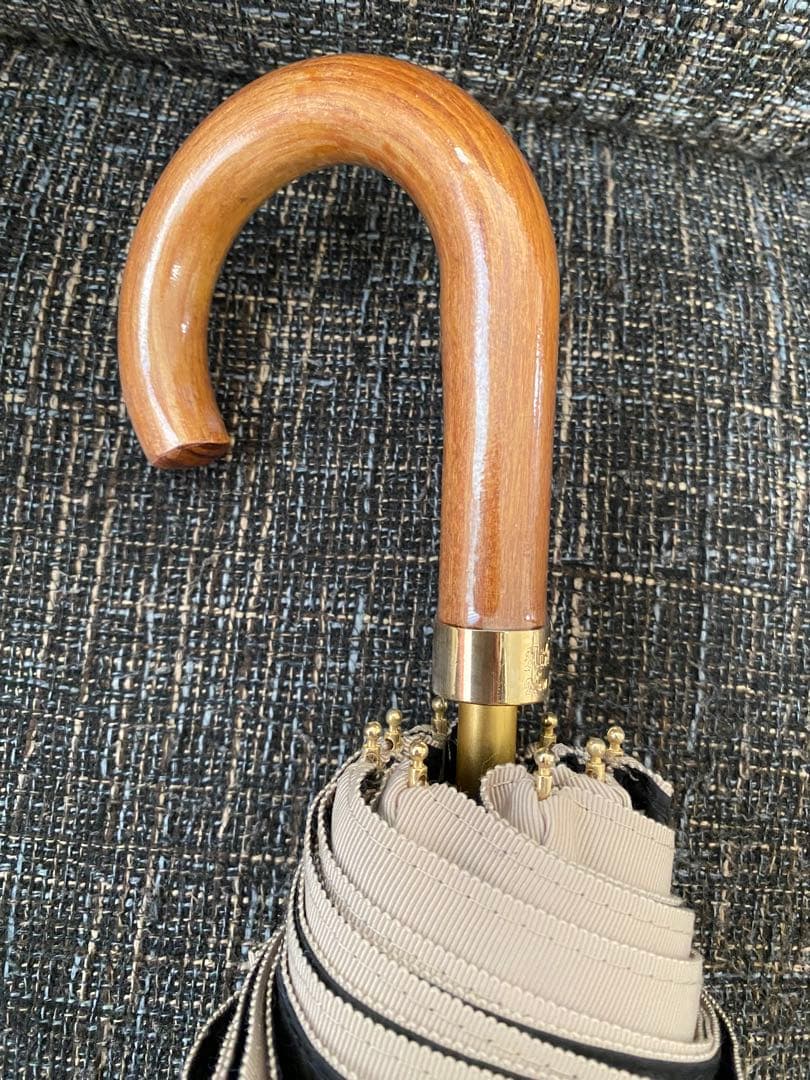 22日までの出品になります。最終値下げになります。アシーナニューヨーク　日傘