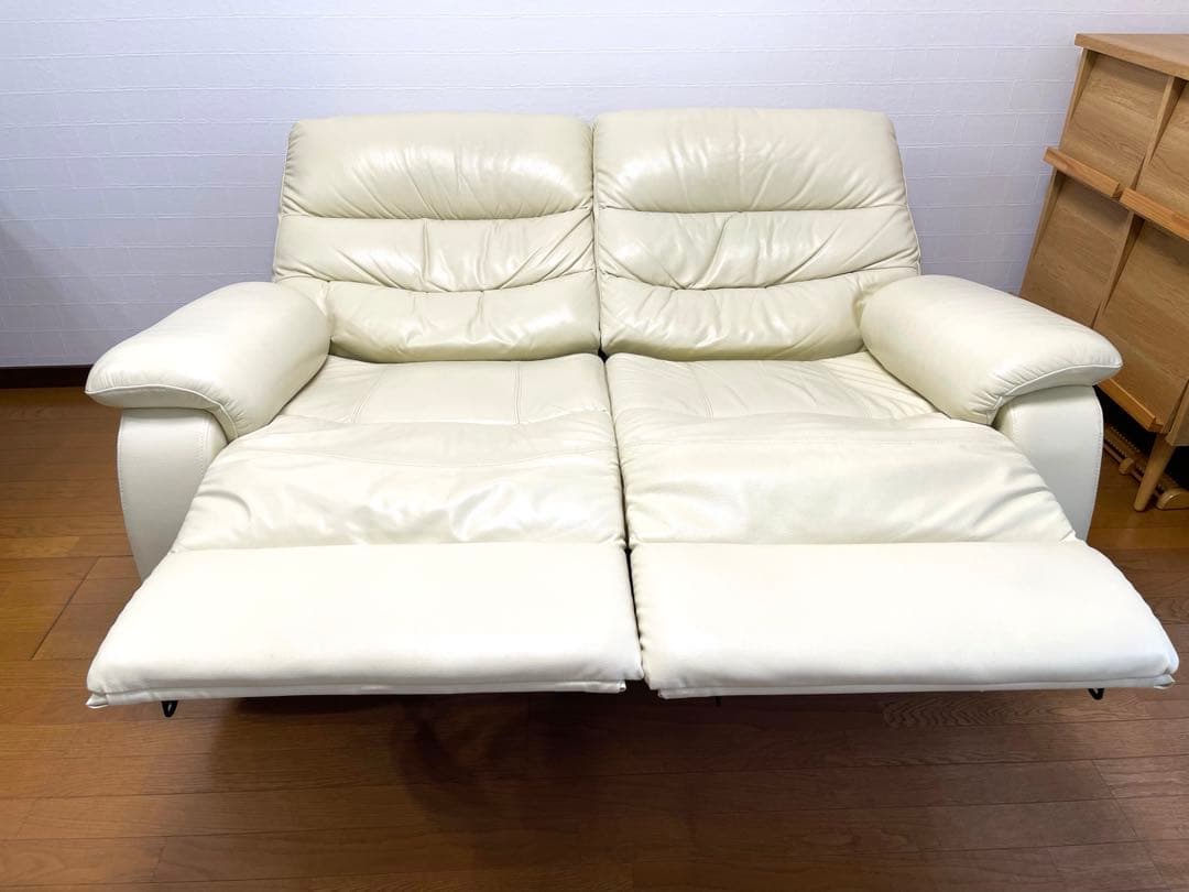 ニトリ　2人掛け　電動リクライニングソファ ベージュ　本革　〜8/16まで出品