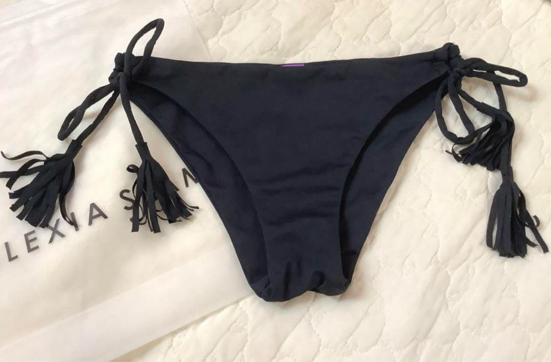 alexiastam tops ビキニ　上下