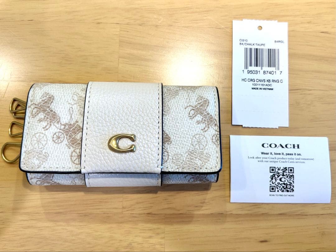 【新品未使用】　COACH ホワイトレザー キーケース　CHALK TAUPE