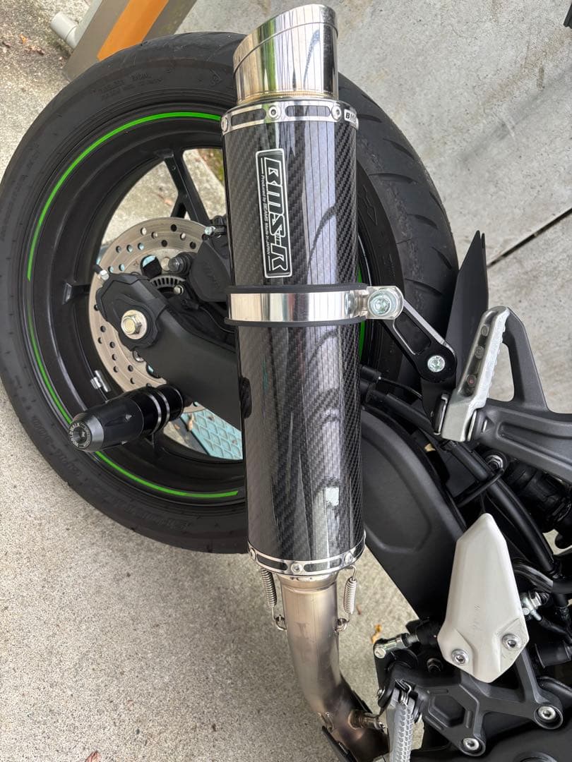 zx4r ビームスカーボンマフラー