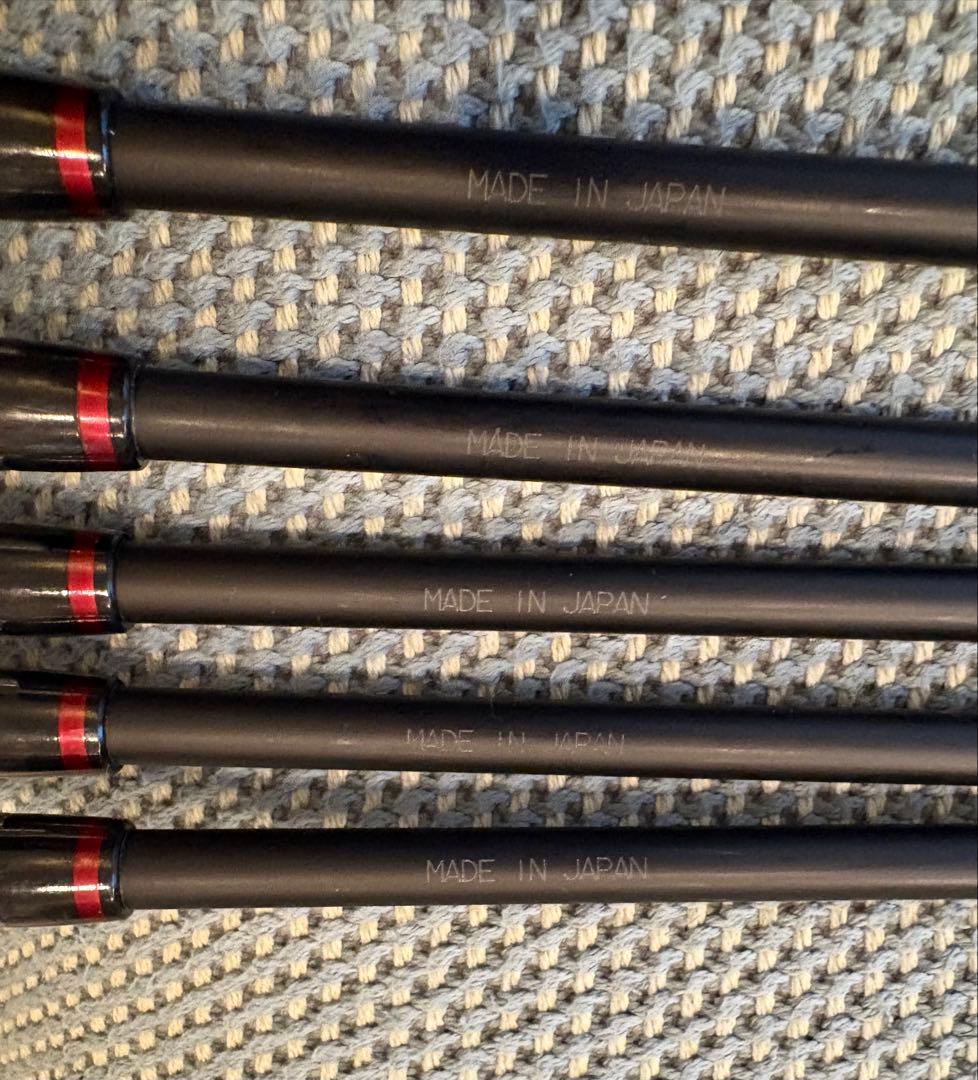 ONOFF　AKA　オノフ　アカ　2024　アイアン　6～Pw　カーボン　R