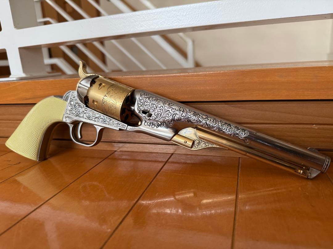 マルシン カスター将軍のリボルバー コルト M1861 モデルガン エングレーブ