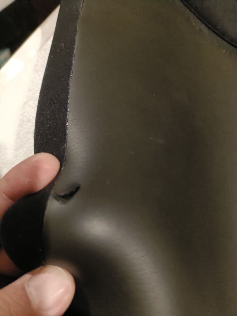 BEWET M・セミドライスーツ 黒