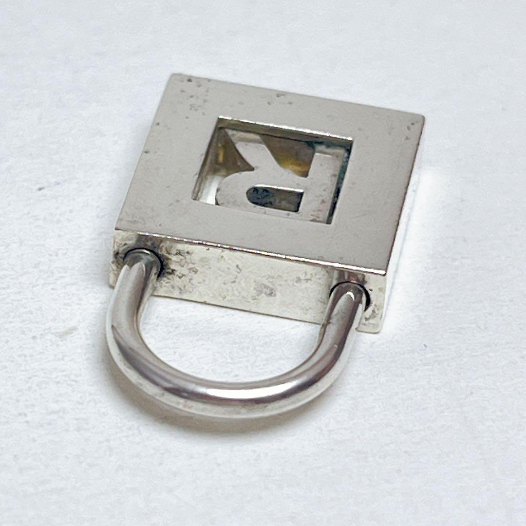 ティファニー　イニシャル　R パドロック　チャーム　925