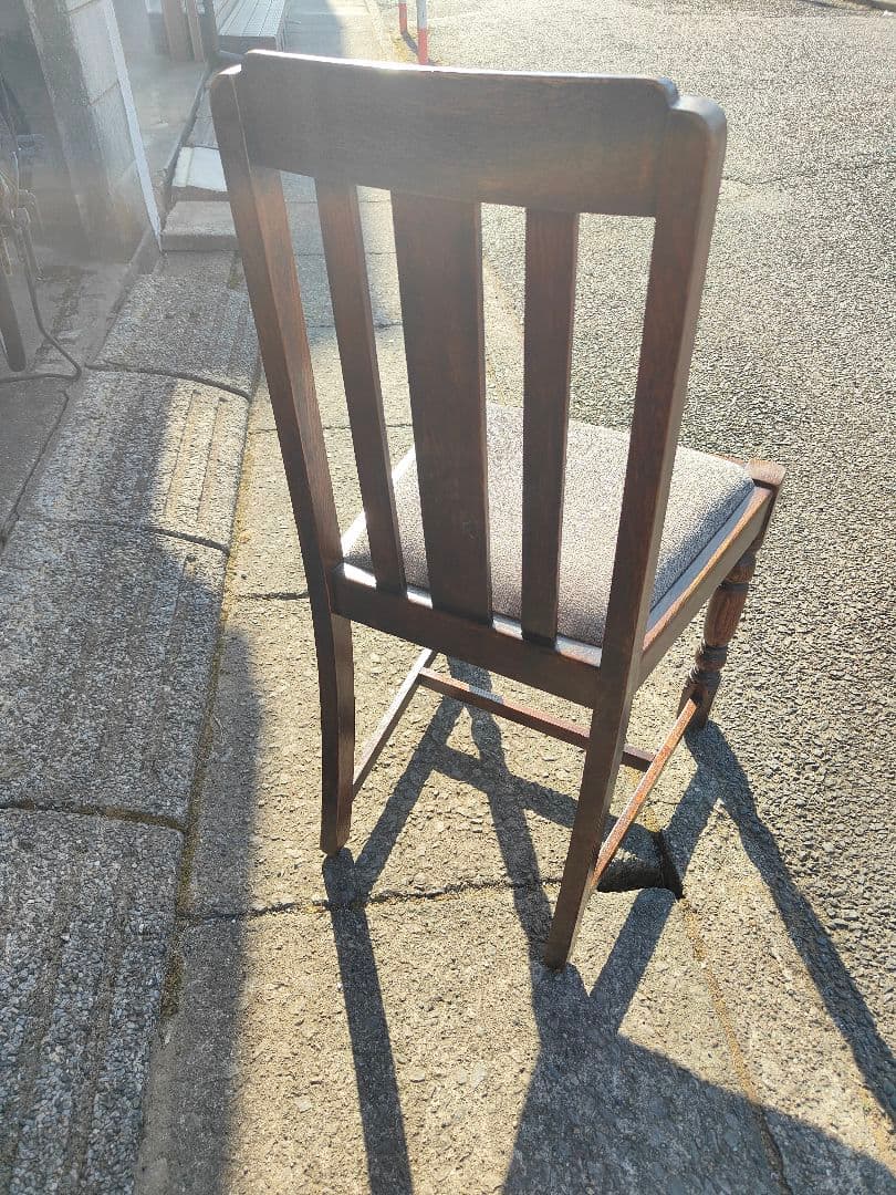 ロイズ・アンティークス社 木製アンティークチェアー Ａ