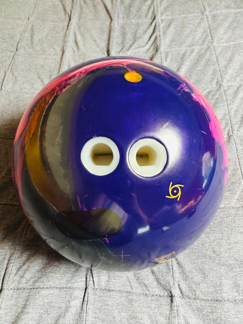 ボウリングボール　リアルアブソリュート　15ポンド