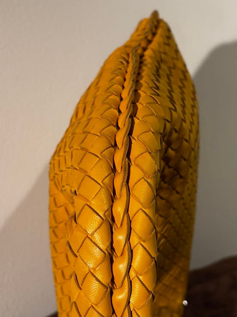 ボッテガヴェネタBOTTEGA VENETAイントレチャートショルダーバッグ