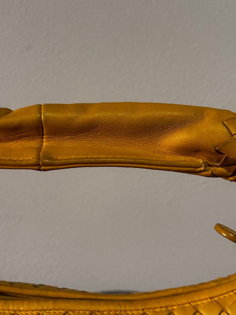 ボッテガヴェネタBOTTEGA VENETAイントレチャートショルダーバッグ