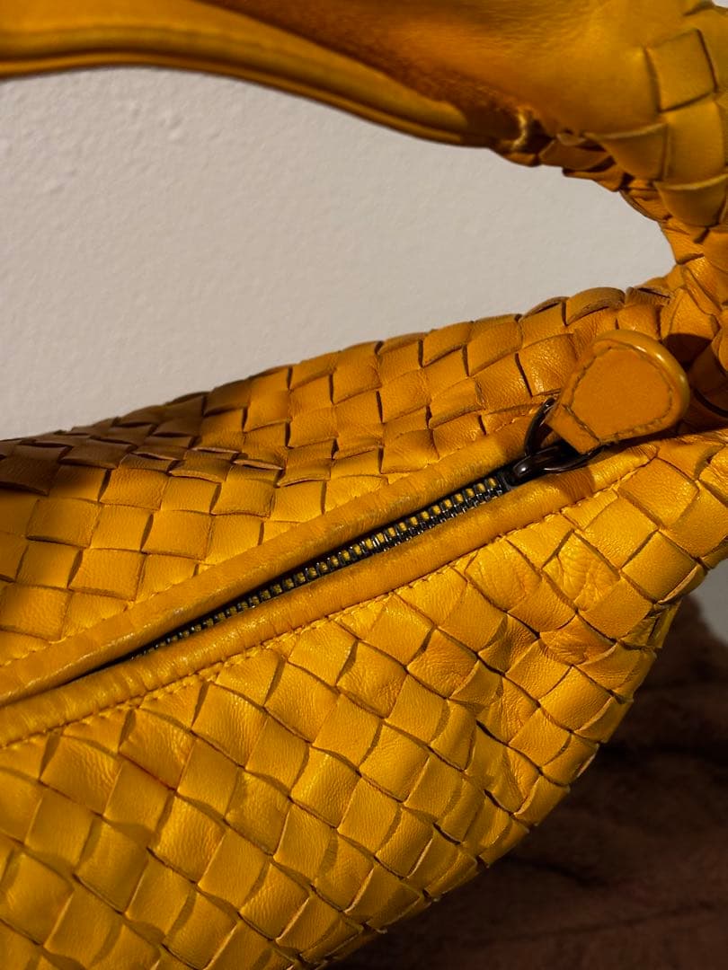 ボッテガヴェネタBOTTEGA VENETAイントレチャートショルダーバッグ