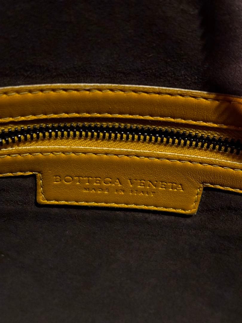 ボッテガヴェネタBOTTEGA VENETAイントレチャートショルダーバッグ