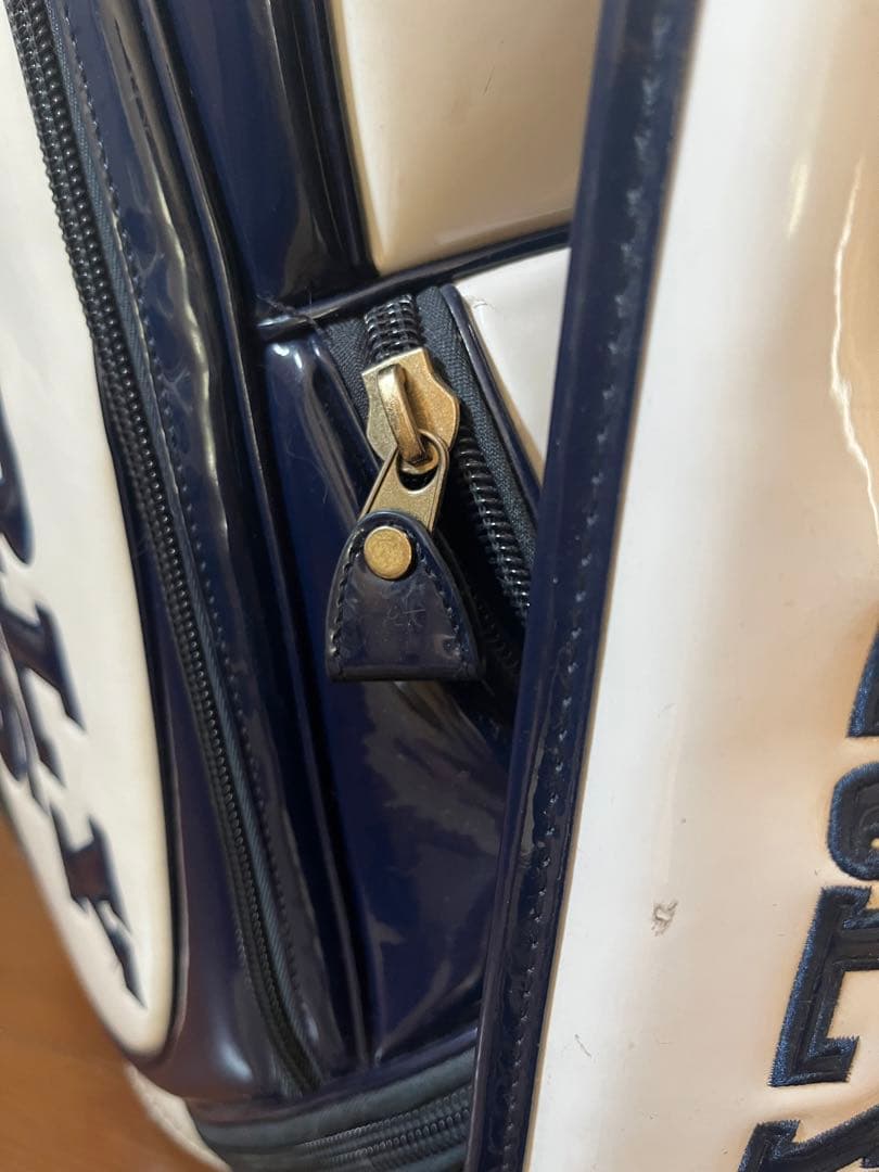 パーリーゲイツ　エナメル　キャディバッグ