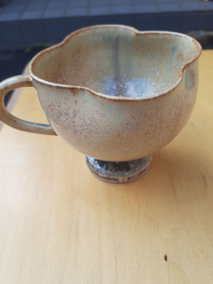 中尾哲彰作　睦月銀河釉　花びらデザイン 陶器カップ