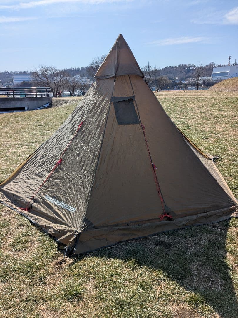 訳あり　luxe（ルクセ）　メガホーンⅢシェルター　ワンポールテント