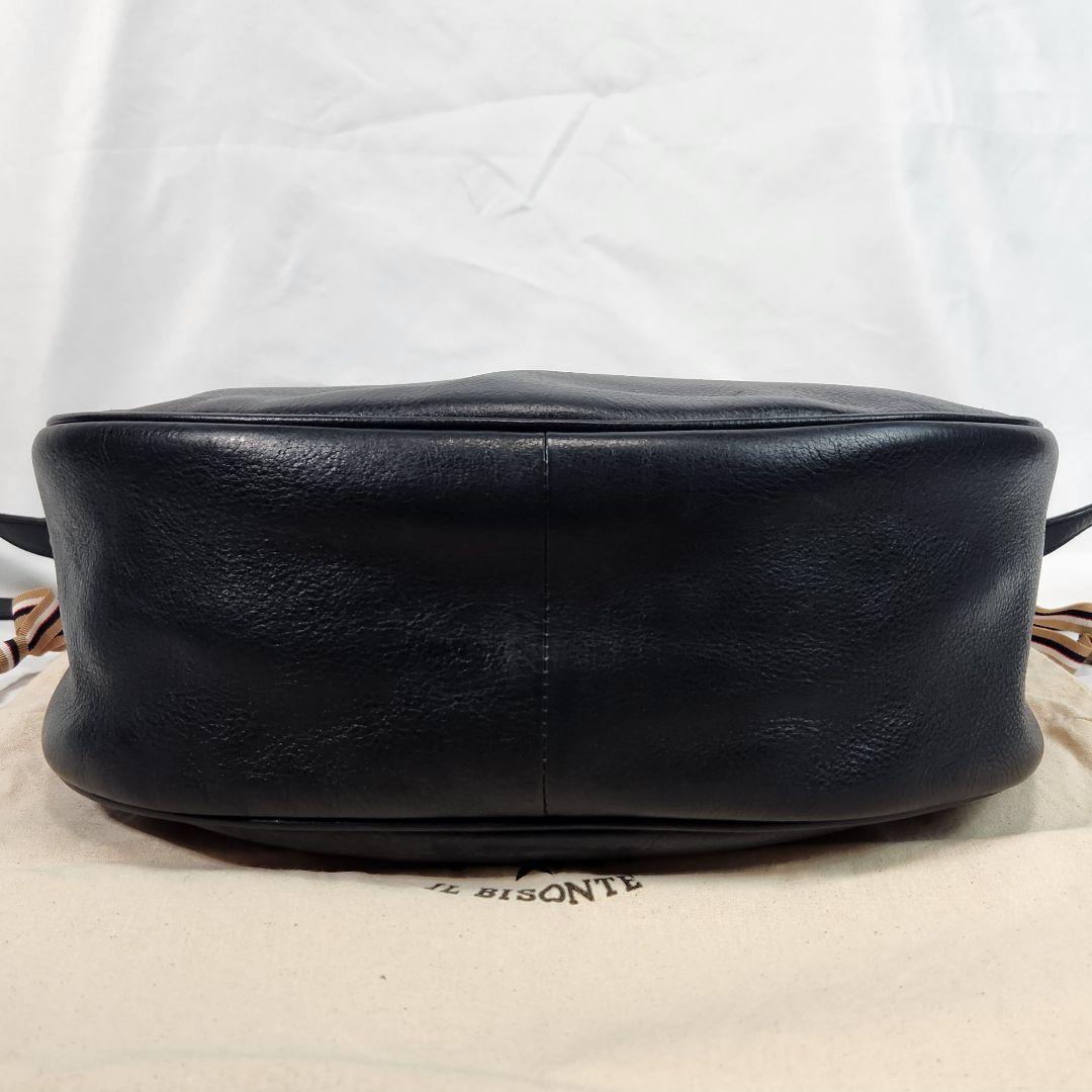 極美品✨イルビゾンテ ショルダーバッグ ハーフムーン レザー ブラック 三日月