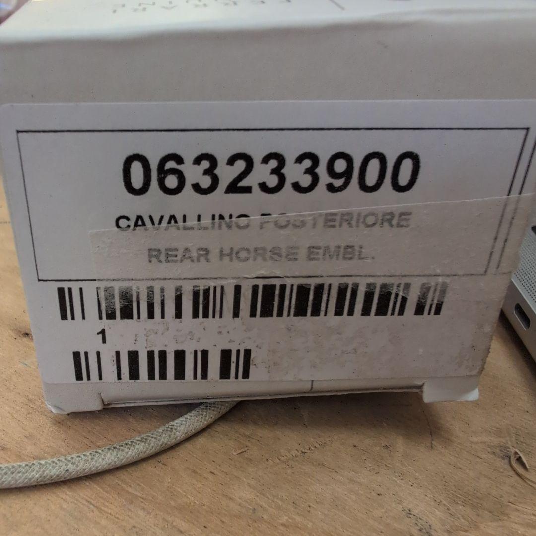 キャバリーノランパンテ　フェラーリ　エンブレム